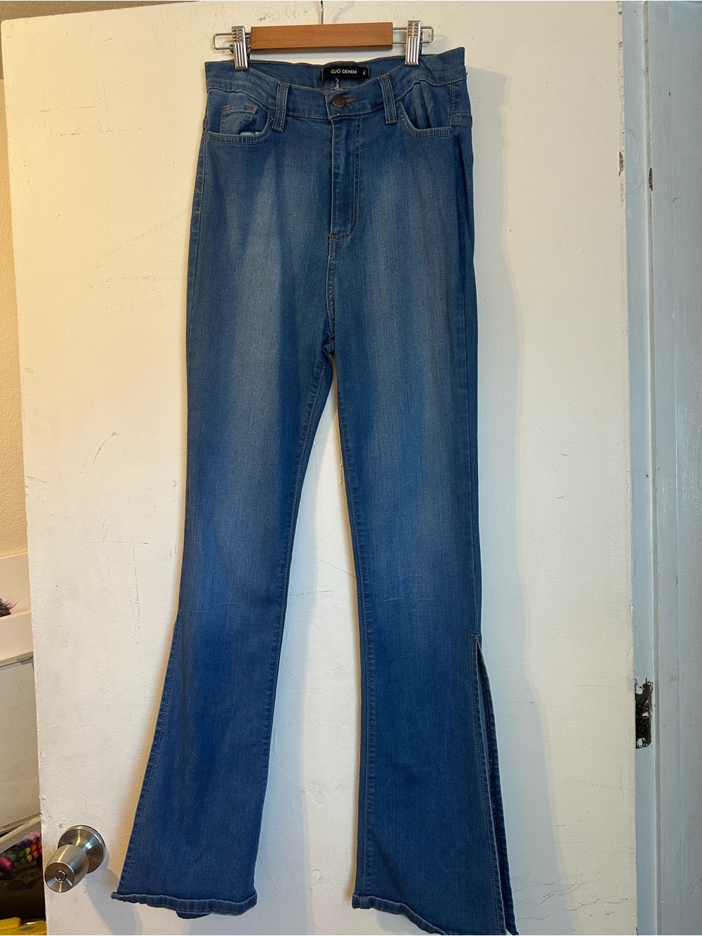GJG Flare Jeans - Women's High-Rise Stretch Denim. Size 9. Waist 29. - Picture 1 of 3